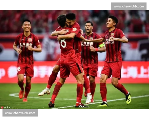 上港对阵华夏焦点之战解析球队战术与赛季走势前景预测与关键球员表现